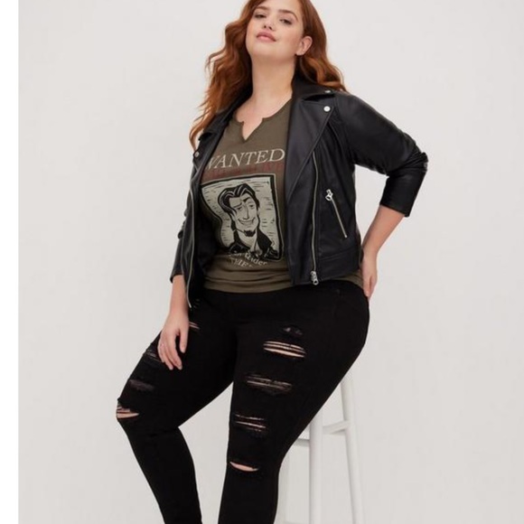 COPY - NWT DISNEY TANGLED FLYNN TEE LAST ONE - Picture 4 of 6